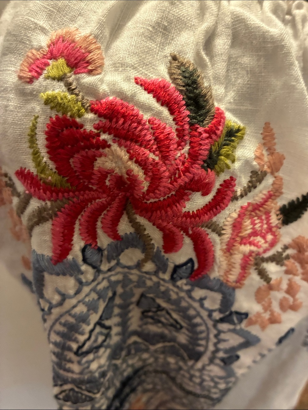 Johnny Was White Linen tie neck Blouse with Blue and floral embroidery Size XS - Picture 10 of 11